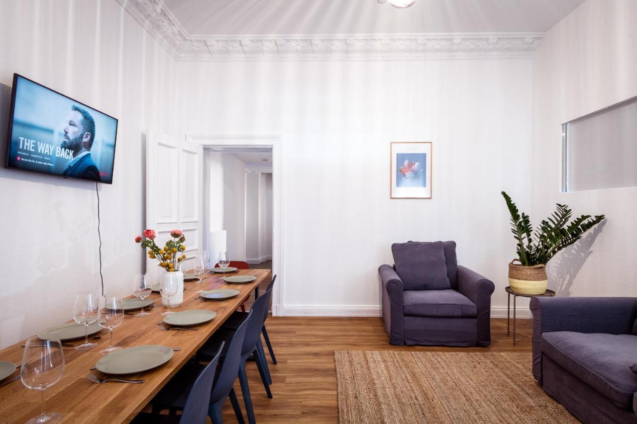 Riesiges Apartment Nahe Kudamm Sehr Schoner Altbau 123M2 Gross 12 Gaste Berlin Exterior photo